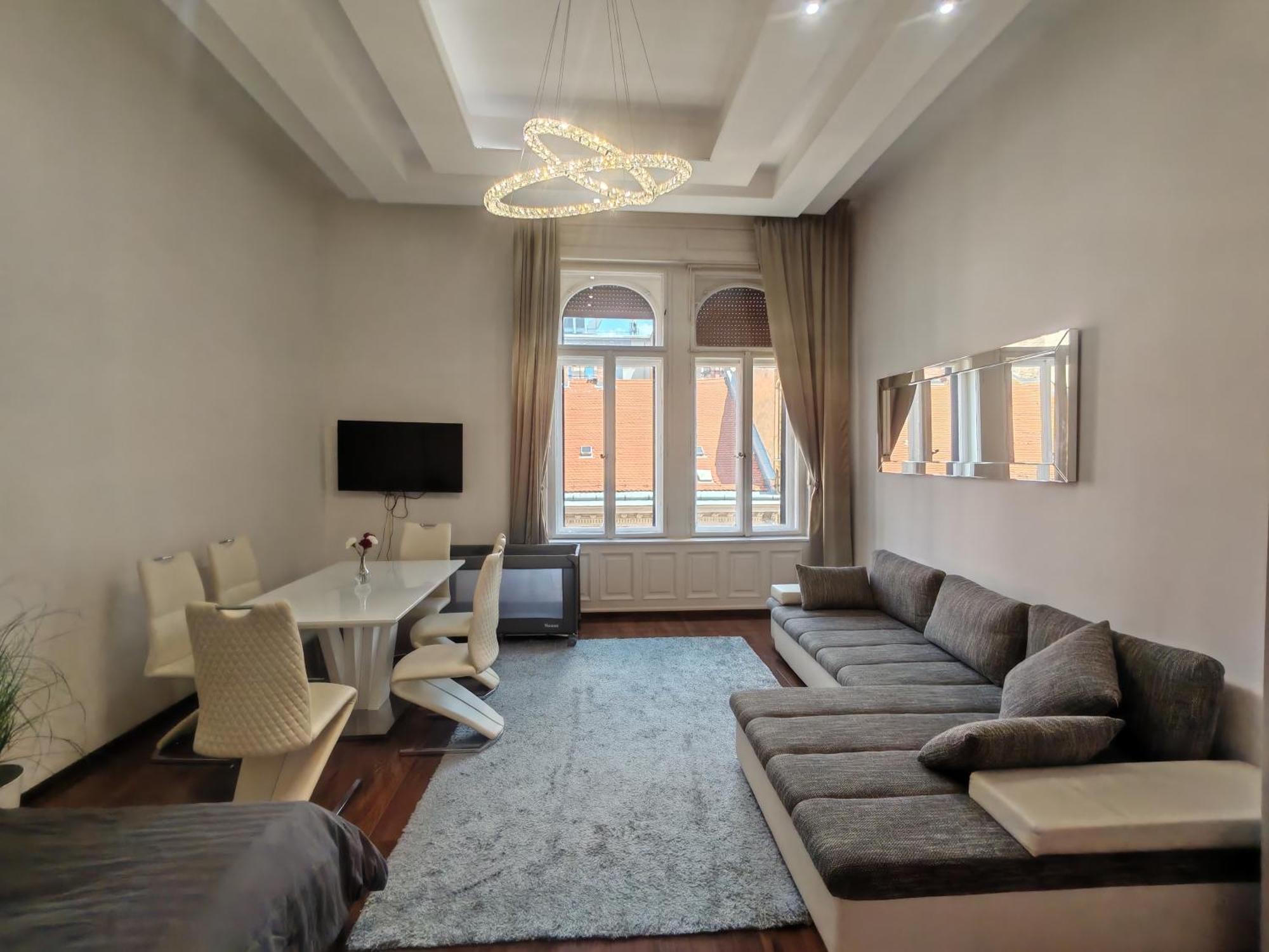 Basilika View Imperial Suite -Sas Street -Need Reservation For Free Parking Budapest Ngoại thất bức ảnh