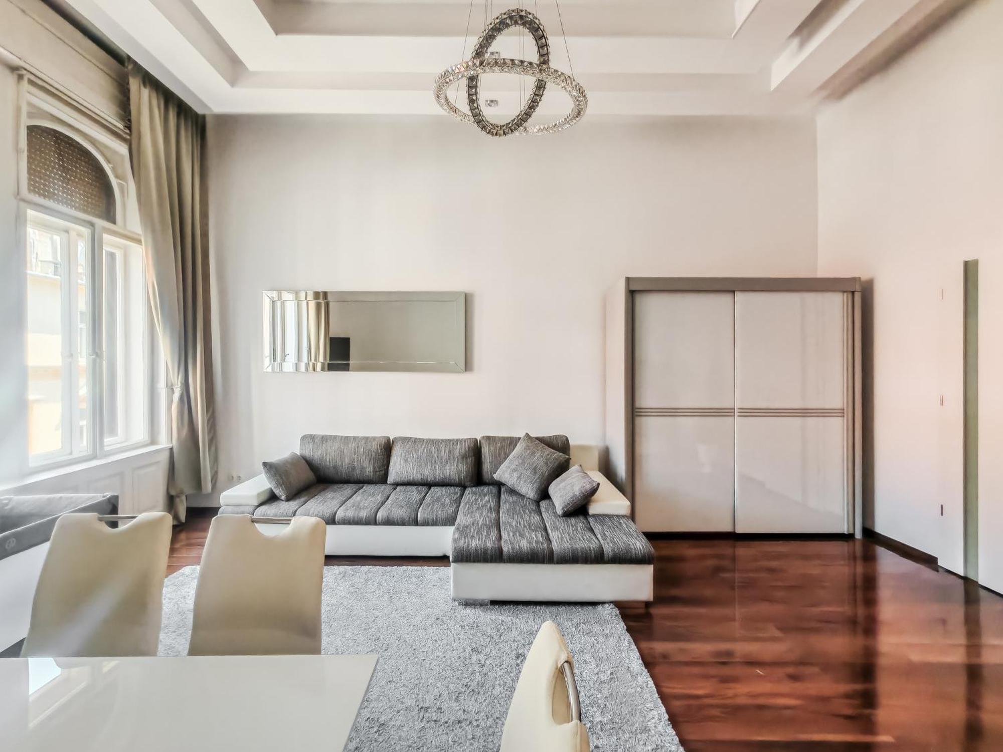 Basilika View Imperial Suite -Sas Street -Need Reservation For Free Parking Budapest Ngoại thất bức ảnh